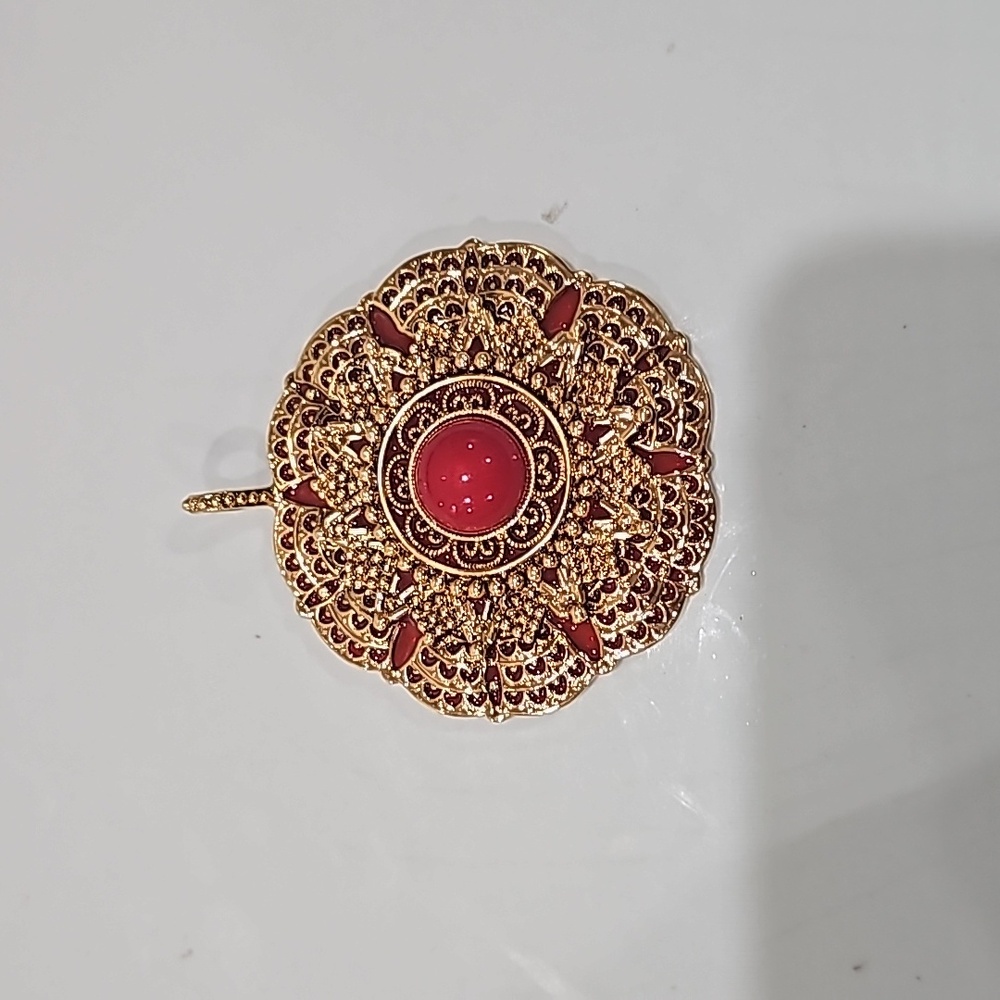 Joan Rivers gold tone pendant - Picture 4 of 4